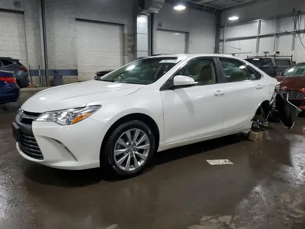 4T1BF1FK5HU640677 2017 TOYOTA CAMRY - Image 1