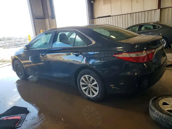 4T1BF1FK5HU648603 2017 TOYOTA CAMRY - Image 2