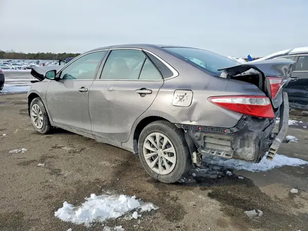 4T1BF1FK5HU650254 2017 TOYOTA CAMRY - Image 2