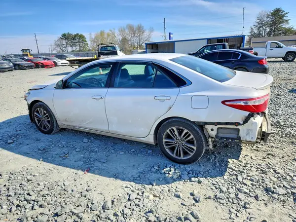 4T1BF1FK5HU650951 2017 TOYOTA CAMRY - Image 2