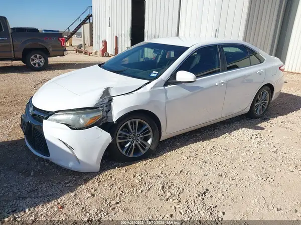 4T1BF1FK5HU651341 2017 TOYOTA CAMRY - Image 2