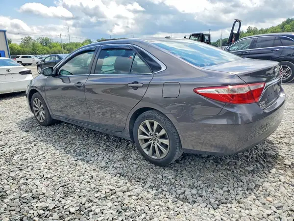 4T1BF1FK5HU651419 2017 TOYOTA CAMRY - Image 2