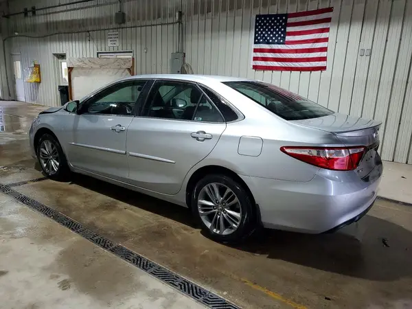 4T1BF1FK5HU652179 2017 TOYOTA CAMRY - Image 2