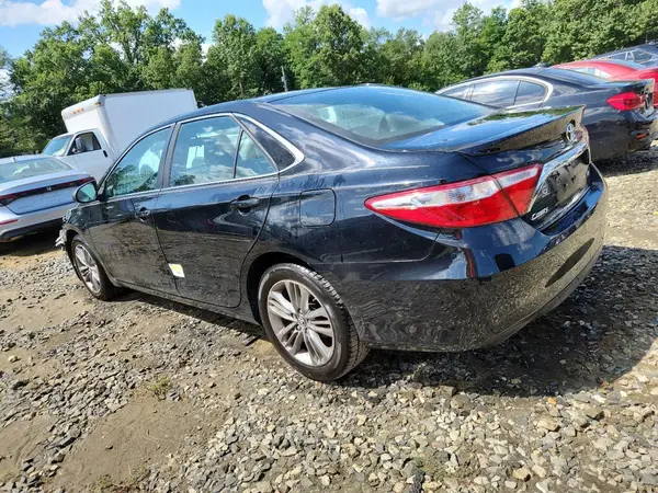 4T1BF1FK5HU654126 2017 TOYOTA CAMRY - Image 2