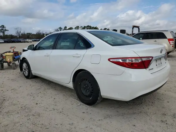 4T1BF1FK5HU655227 2017 TOYOTA CAMRY - Image 2