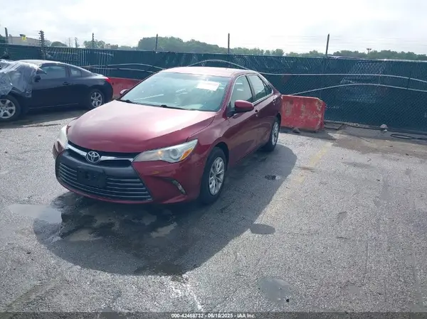 4T1BF1FK5HU656295 2017 TOYOTA CAMRY - Image 2