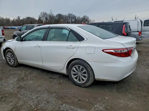 4T1BF1FK5HU656359 2017 TOYOTA CAMRY - Image 2