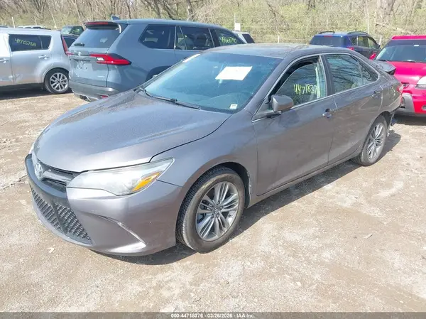4T1BF1FK5HU657284 2017 TOYOTA CAMRY - Image 2
