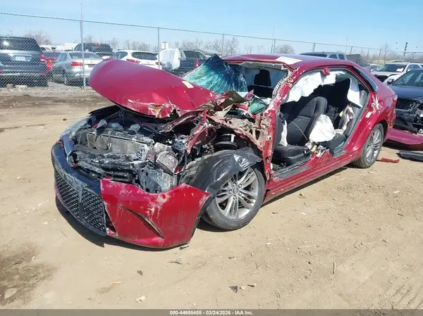 4T1BF1FK5HU658273 2017 TOYOTA CAMRY - Image 2