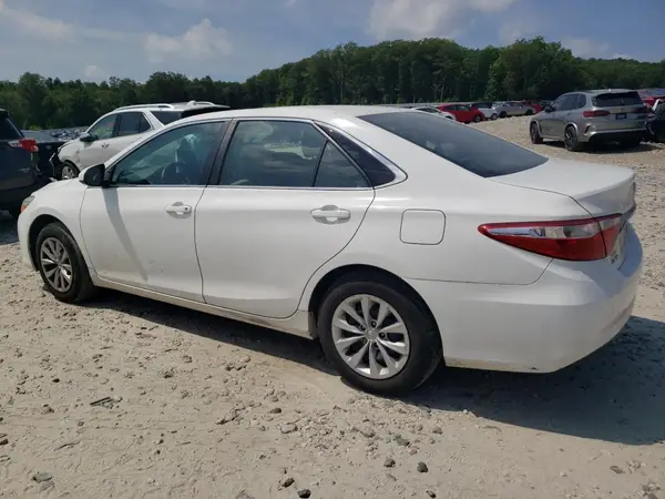 4T1BF1FK5HU660749 2017 TOYOTA CAMRY - Image 2