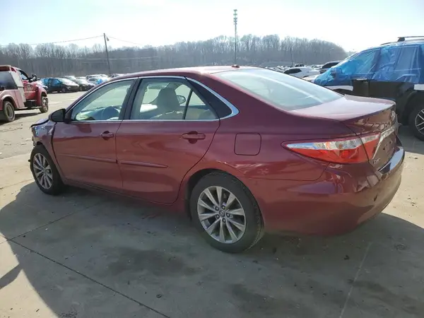 4T1BF1FK5HU661268 2017 TOYOTA CAMRY - Image 2