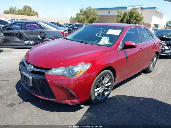 4T1BF1FK5HU661464 2017 TOYOTA CAMRY - Image 2