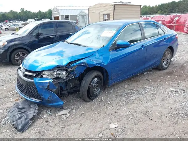 4T1BF1FK5HU666244 2017 TOYOTA CAMRY - Image 2