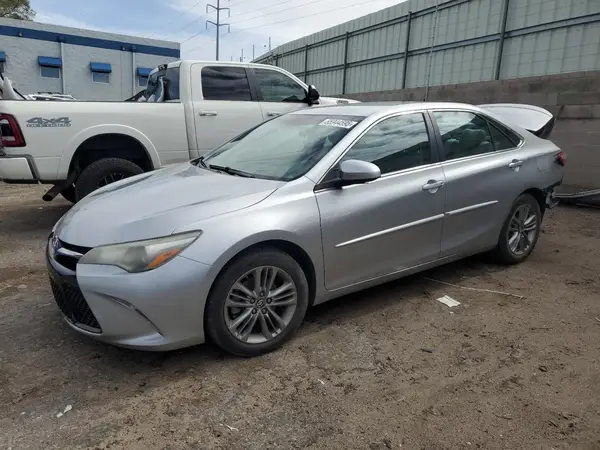 4T1BF1FK5HU666745 2017 TOYOTA CAMRY - Image 1