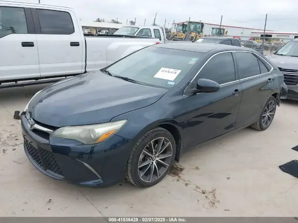 4T1BF1FK5HU668723 2017 TOYOTA CAMRY - Image 2