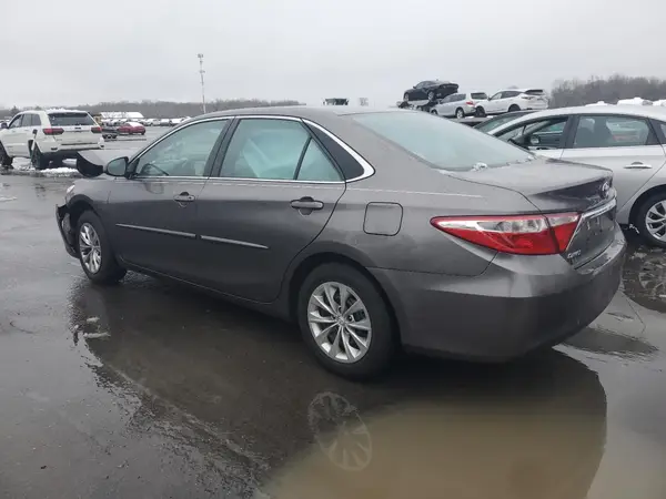 4T1BF1FK5HU668947 2017 TOYOTA CAMRY - Image 2