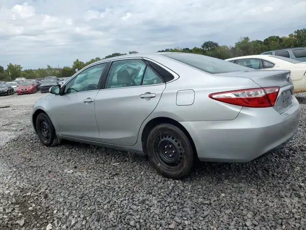 4T1BF1FK5HU670181 2017 TOYOTA CAMRY - Image 2