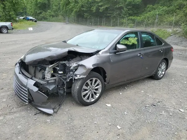 4T1BF1FK5HU670956 2017 TOYOTA CAMRY - Image 1