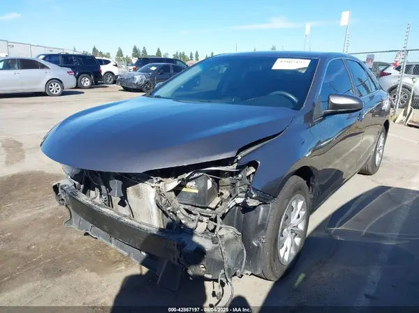4T1BF1FK5HU671931 2017 TOYOTA CAMRY - Image 2