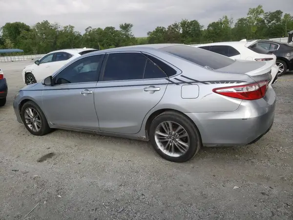 4T1BF1FK5HU673212 2017 TOYOTA CAMRY - Image 2