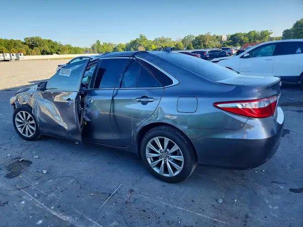 4T1BF1FK5HU679527 2017 TOYOTA CAMRY - Image 2