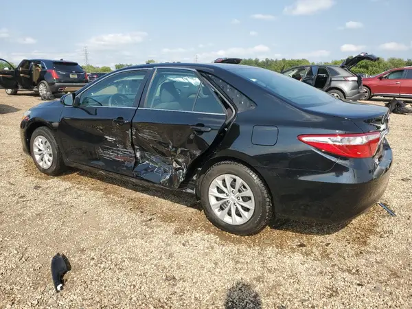 4T1BF1FK5HU681326 2017 TOYOTA CAMRY - Image 2