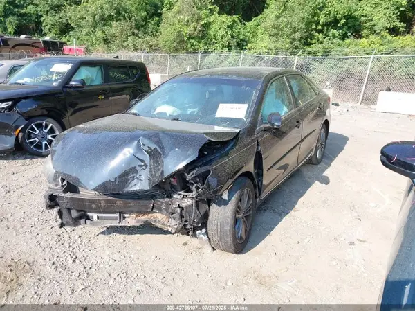 4T1BF1FK5HU682315 2017 TOYOTA CAMRY - Image 2