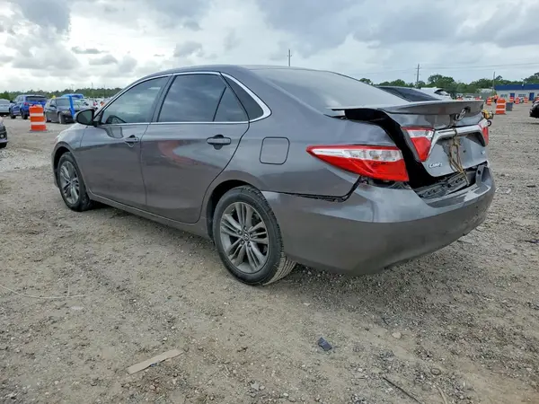 4T1BF1FK5HU686221 2017 TOYOTA CAMRY - Image 2