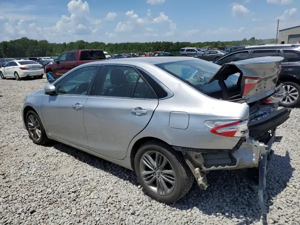 4T1BF1FK5HU687045 2017 TOYOTA CAMRY - Image 2
