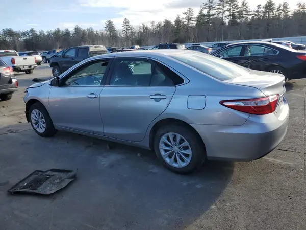 4T1BF1FK5HU690303 2017 TOYOTA CAMRY - Image 2