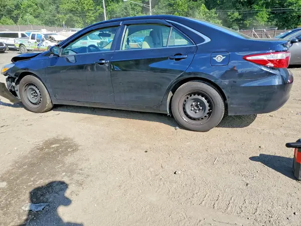 4T1BF1FK5HU692469 2017 TOYOTA CAMRY - Image 2