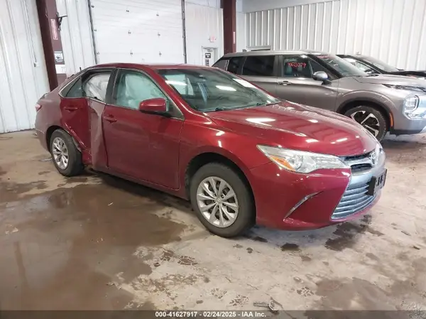 4T1BF1FK5HU692603 2017 TOYOTA CAMRY - Image 1