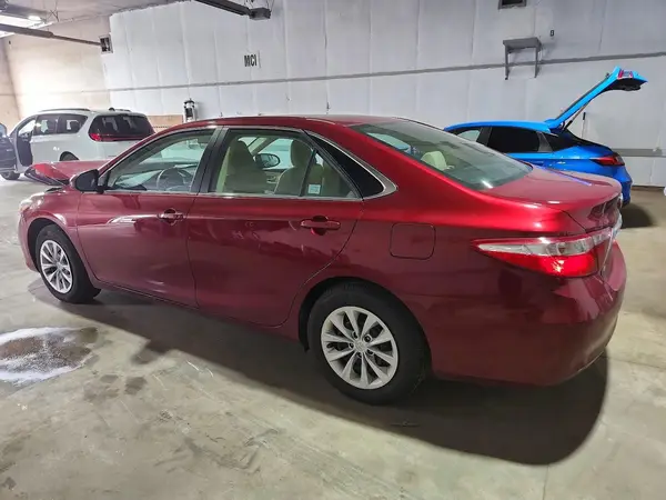 4T1BF1FK5HU697803 2017 TOYOTA CAMRY - Image 2