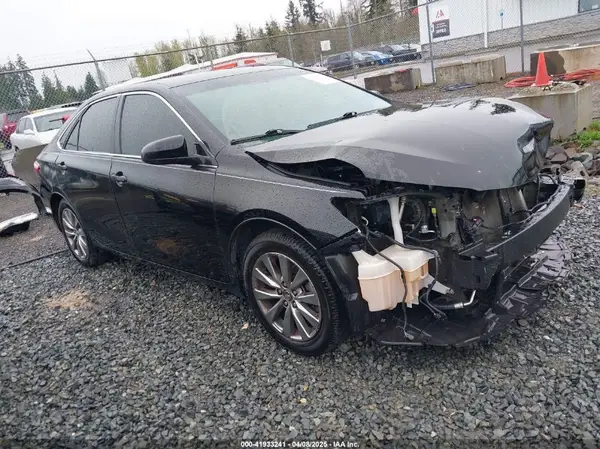 4T1BF1FK5HU701283 2017 TOYOTA CAMRY - Image 1