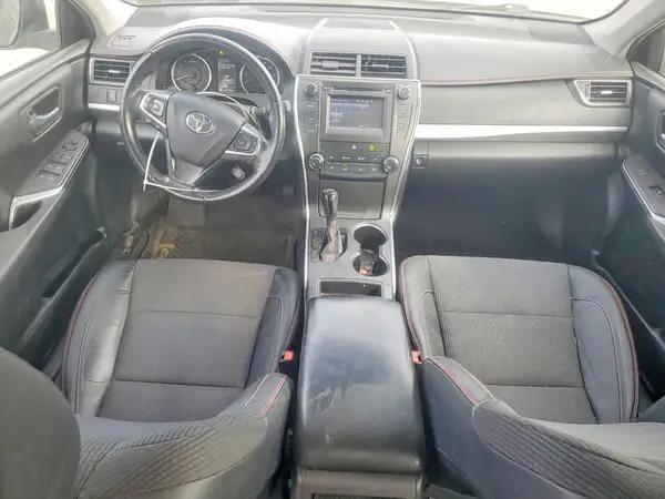 4T1BF1FK5HU702840 2017 TOYOTA CAMRY - Image 8