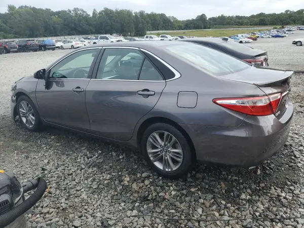 4T1BF1FK5HU704023 2017 TOYOTA CAMRY - Image 2