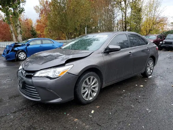 4T1BF1FK5HU704622 2017 TOYOTA CAMRY - Image 1