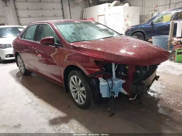 4T1BF1FK5HU712395 2017 TOYOTA CAMRY - Image 1
