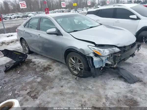 4T1BF1FK5HU712879 2017 TOYOTA CAMRY - Image 1