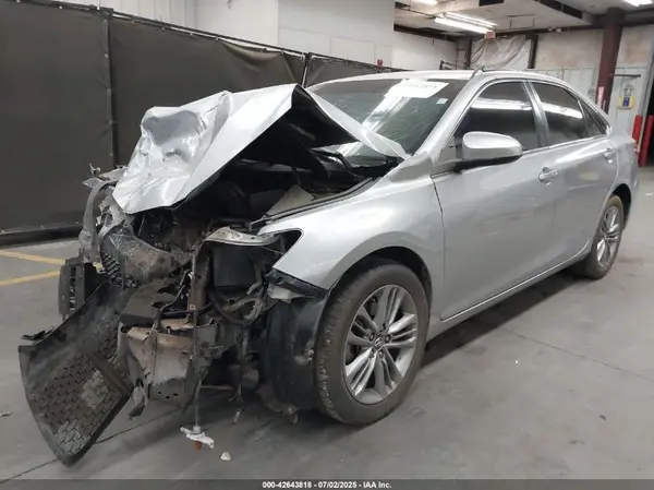 4T1BF1FK5HU713532 2017 TOYOTA CAMRY - Image 2