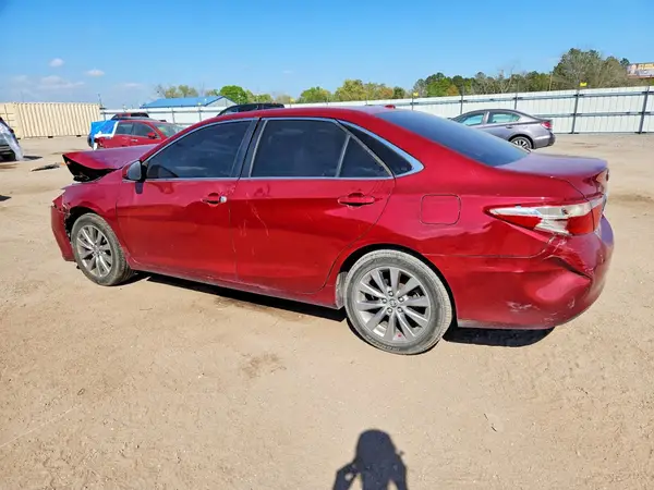 4T1BF1FK5HU713949 2017 TOYOTA CAMRY - Image 2