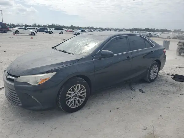 4T1BF1FK5HU714793 2017 TOYOTA CAMRY - Image 1