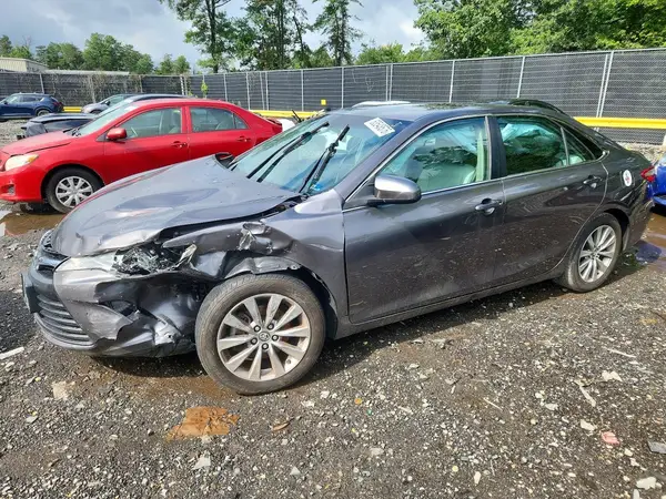 4T1BF1FK5HU715510 2017 TOYOTA CAMRY - Image 1