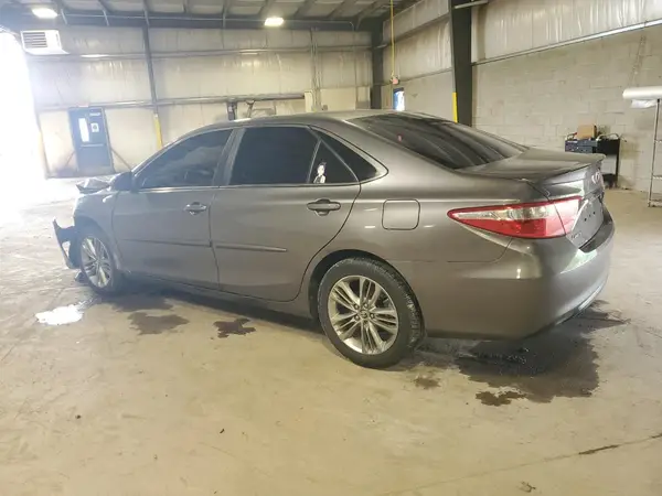 4T1BF1FK5HU716124 2017 TOYOTA CAMRY - Image 2