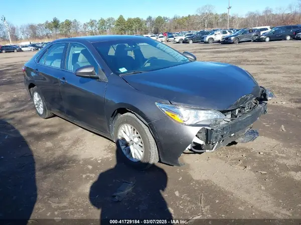 4T1BF1FK5HU720089 2017 TOYOTA CAMRY - Image 1