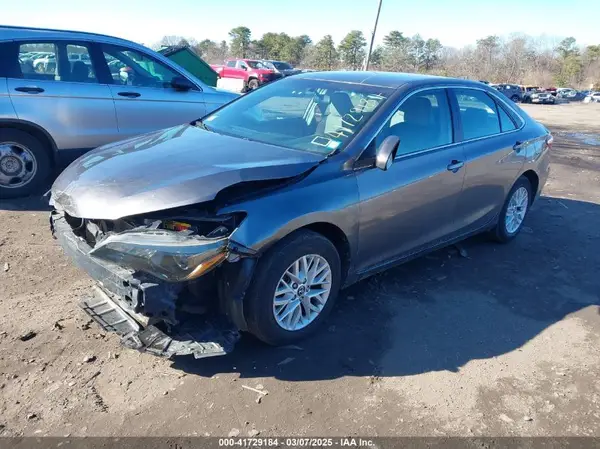 4T1BF1FK5HU720089 2017 TOYOTA CAMRY - Image 2