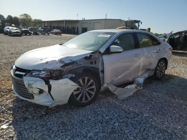 4T1BF1FK5HU721663 2017 TOYOTA CAMRY - Image 1