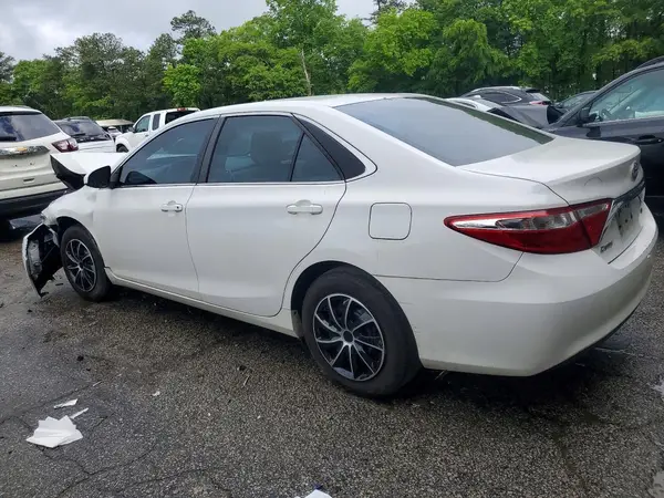 4T1BF1FK5HU722182 2017 TOYOTA CAMRY - Image 2