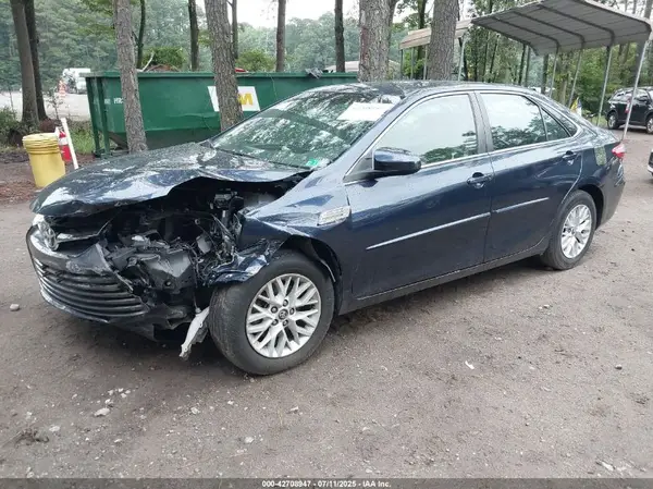 4T1BF1FK5HU722246 2017 TOYOTA CAMRY - Image 2