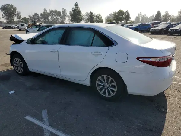 4T1BF1FK5HU722991 2017 TOYOTA CAMRY - Image 2